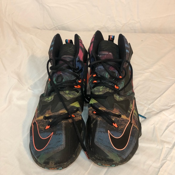 Size 11 Lebron James XIII - Picture 3 of 6